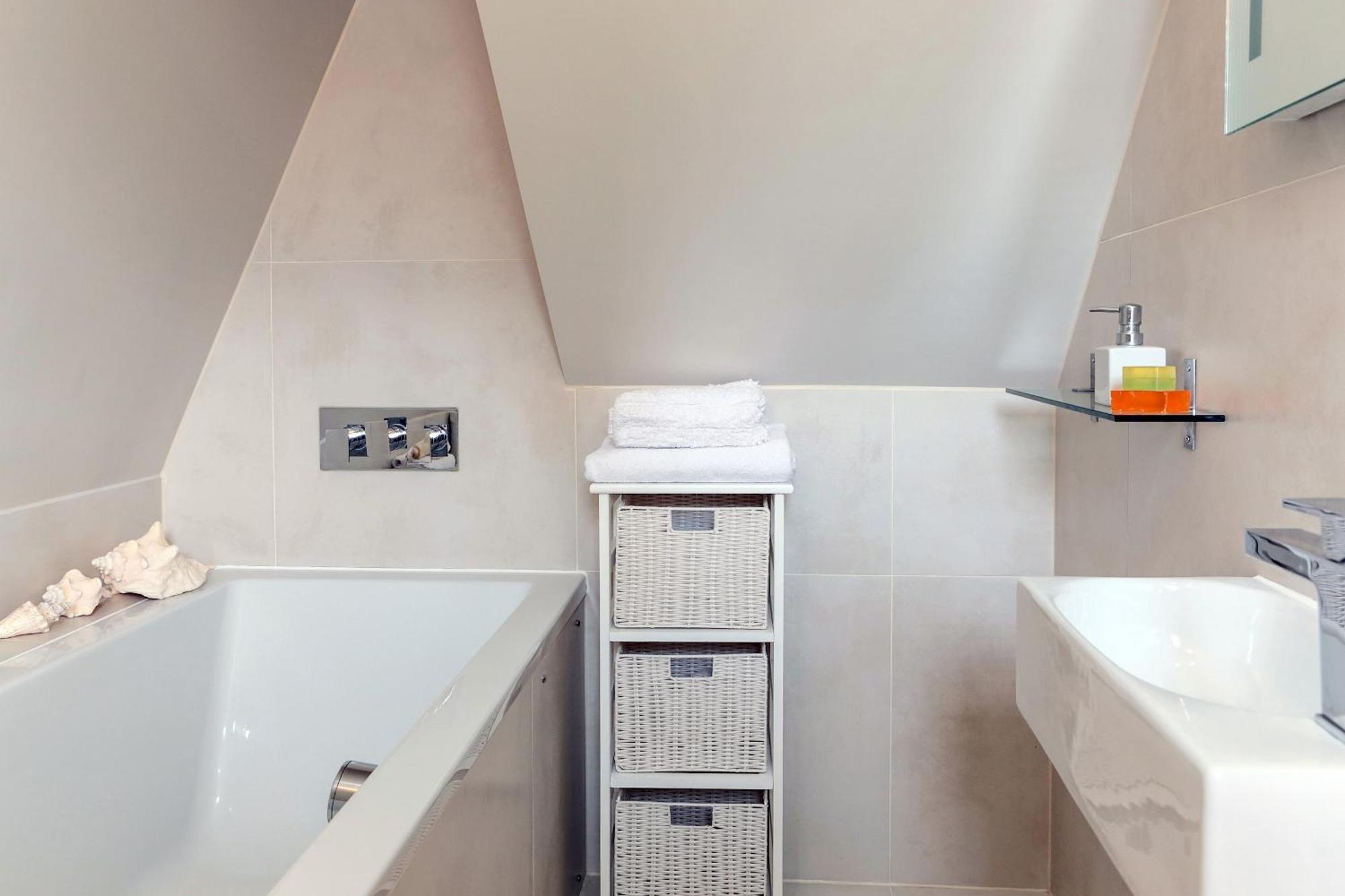 Madison Hill - White Hill House 5 - 3 Bedroom Flat Londra Esterno foto